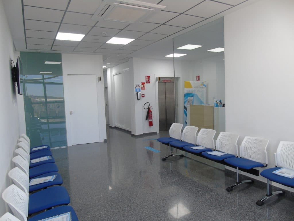 Clínica Parejo y Cañero sala de espera